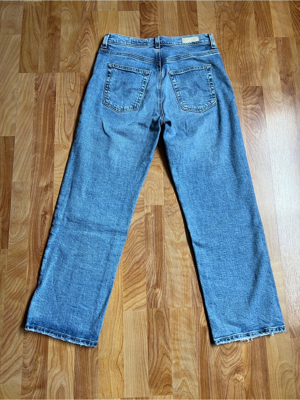 EUC Ag Adriano Goldschmied Light Blue Washed Brinley Crop Jeans